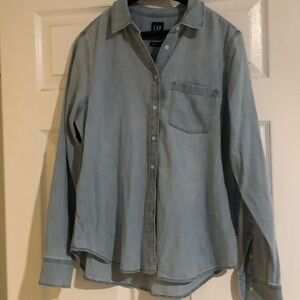 GAP Women’s “Perfect Shirt” M